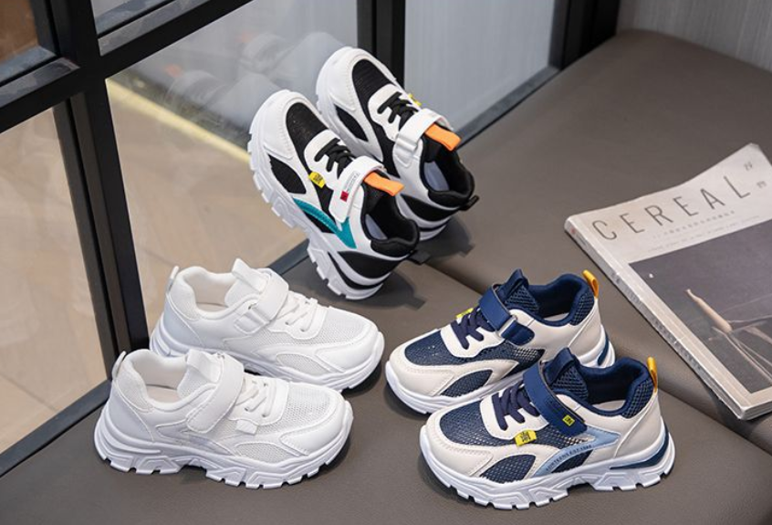 Children's fashionable mesh sneakers